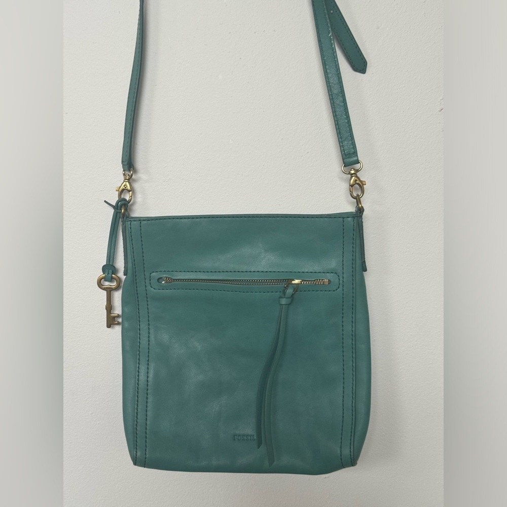 Fossil  100% Leather Crossbody Emma north/ south with Adjustable Strap